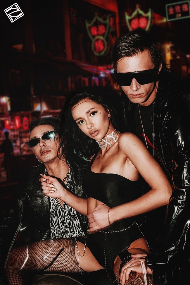 "На Даху Я": Епатажний сингл і кліп від нового музичного гурту - NZK